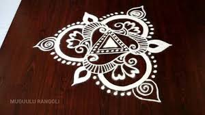 Pin By Sohini Ghosal On Floor Painting Beautiful Rangoli Designs Rangoli Designs Simple Rangoli