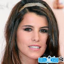 Dẫn chương trình truyền hình Gillian Porter