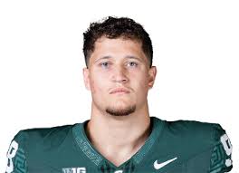 Avery Dunn's Instagram, Twitter & Facebook