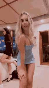 Mini Skirt GIFs | Tenor