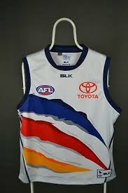 Within hours of the death of adelaide crows' coach phil walsh, fans were draping club scarves on fence posts and mail boxes around the suburbs of adelaide in south australia. Adelaide Crows Jersey Vest Blk Sz Xl 20 00 Picclick Uk