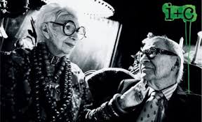 Iris apfel is an american businesswoman, interior designer, and fashion icon. Die Exzentrischen Iris Carl Sz Magazin