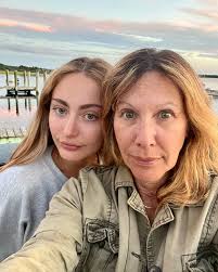 Ilana Levine (@littleknownfactspodcast) • Instagram photos and videos