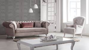 Çetmen'in modern tasarımları ile moda evlerde… yaşam alanlarına renk katan oturma grupları fonksiyonelliği ve şıklığı bir arada sunuyor. Violet Koltuk Takimi Nill S Mobilya Mobilya Koltuklar Oturma Odasi