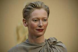 1 day ago · tilda, who's real name is katherine matilda swinton, is known for her portrayal of the white witch in the chronicles of narnia: Tilda Swinton Kann Vor Der Kamera Alles Sein