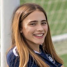 Avery Slade's Instagram, Twitter & Facebook