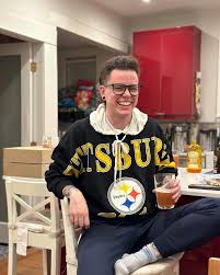 Emory Marcus (@emory_yvr) • Instagram photos and videos