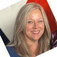 Jennifer Keeter's Instagram, Twitter & Facebook