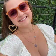 Laura Ribble's Instagram, Twitter & Facebook