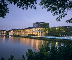 It showcases sime darby property's continuous focus on connectivity and accessibility. The Glades Living In A Prestigious Community Enclave Luxuo