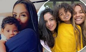 Ciara & russell wilson's cutest pics. Vanessa Bryant Snuggles Up Ciara And Russell Wilson S Son Win In A Sweet Snap Daily Mail Online