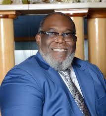 Robert Brewington's Instagram, Twitter & Facebook