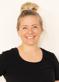 Michelle Wrona's Instagram, Twitter & Facebook