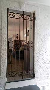 Porte fer forgé leroy merlin. Grille De Protection 1 Ouvrant En Fer Forge Sur Mesure Elle Permet De Laisser La Porte D Entree Ou Porte Fer Forge Exterieur Fer Forge Portes De Jardin En Fer