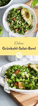 Knackige Detox Grunkohl Salat Bowl Rezept Grunkohl Fitness Lebensmittel Salat Bowl
