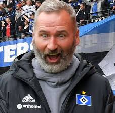 Sergio Ramos strebt also nach seiner Fußballkarriere eine Laufbahn als  Wikinger an. Markiere einen Kumpel, der ein genauso krasser Pumper ist.