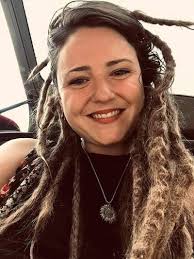 Mary Latraverse's Instagram, Facebook & TikTok