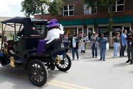 We would like to show you a description here but the site won't allow us. Photos The Black Wall Street Heritage Parade National News Kulr8 Com
