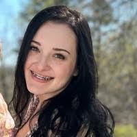 Abigail Starkey's Instagram, Twitter & Facebook