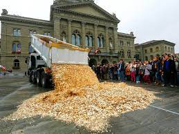 Swiss banking has long been associated with professional, discreet, secure banking. Swiss Central Bank Lost 51 Billion And Franc Crashed 0 4