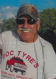 Robert Tyre's Instagram, Twitter & Facebook