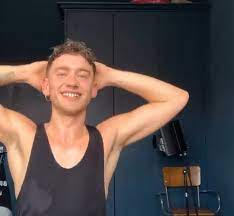 The best gifs for olly alexander. It S A Sin S Olly Alexander S London Apartment Is A Millennial S Dream Hello