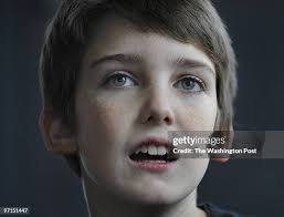 2.070 Pulled Paper Stock Photos, High-Res Pictures, and Images