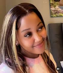 When she tells you that she has a boyfriend, but you guys can still date.  POSSIBLE MEANING 👇 ✓ She's keeping her options open. Maybe she's not  satisfied with the man she