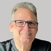 Daniel Gronowski's Instagram, Twitter & Facebook