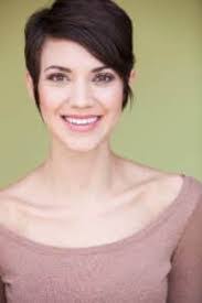 Deidre Lee's Instagram, Twitter & Facebook