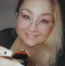 Misty Aragon's Instagram, Twitter & Facebook