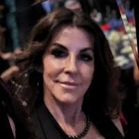 Lisa Bonk's Instagram, Twitter & Facebook