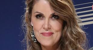 Peta Credlin loses it