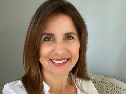 Joanne Davey's Instagram, Twitter & Facebook