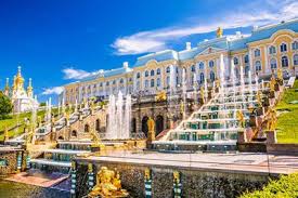 Visit russia's imperial city, a true rival to other great european cities. Pin On Castelli