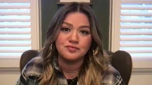 V and i don't wanna fall in love. Watch Kelly Clarkson Crush It With Sultry Cover Of Chris Isaak S Wicked Game