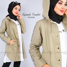 Goruntunun Olasi Icerigi 2 Kisi Fashion Hijab Fashion Coat