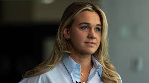 Ali Truwit competes in 2024 Paralympics in Paris 1 year after losing leg in  shark attack