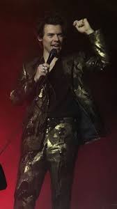 Harry On Stage Tonight Melbourne Australia April 24 2018 Harry Styles Live Harry Edward Styles Harry Styles Update