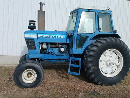 Ford TW-20 Tractor