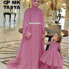 Baju muslim couple ibu ayah anak perempuan,baju muslim couple. Harga Couple Ibu Anak Batik Kebaya Terbaik Agustus 2021 Shopee Indonesia