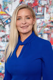 Carrie Stone's Instagram, Twitter & Facebook