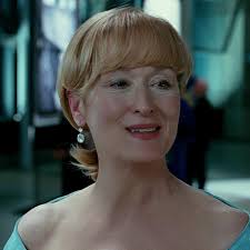 Master of disguise, the hair and makeup of Meryl Streep. 💇‍♀️ Which iconic  look is your favourite?