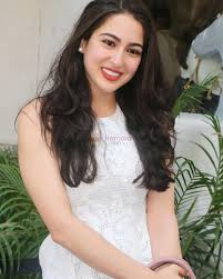 Sara Ali Khan Looking Gorgeous Beautiful Bollywood Actress Beautiful Indian Actress Sara Ali Khan