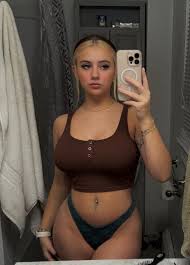 big (@big31850275)  X