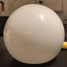 11 Superclevere Ikea Hacks Bei Denen Ich Mich Echt Frage Warum Ich Da Nicht Selbst Draufgekommen Bin In 2020 Mond Lampe Ikea Hacks Ikea Lampen