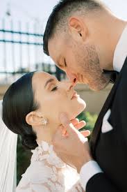 Shannon & James — Veux Beauty