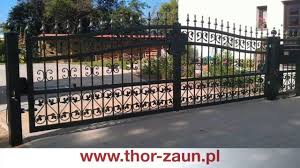Zaun Aus Polen Nur Thor Kunstschmide Zaune Aus Polen Polen Zaun