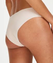 Entdecken sie die brazilian unterhose von intimissimi, den perfekten kompromiss zwischen tangas und slips. Invisible Brazilian Aus Baumwolle Fur 7 99 Brazilians V Shapes Hunkemoller