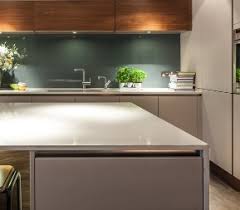 Encuentra detalles para comprar muebles de cocina que mejor se adapten al espacio y la necesidad. Vidriopanel Paneles De Vidrio A Medida Para Cocinas Banos Y Mesas